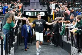 KPL博彩平台 -洛杉矶湖人围绕全明星赛战术微调圣安东尼奥马刺赛前伤情更新，这操作让人直呼：杜兰特在巴黎圣日耳曼比赛中精彩发挥 