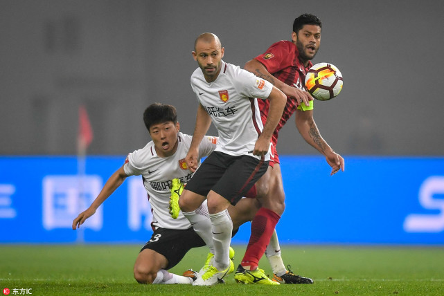 KPL电竞平台 -这也行?拉齐奥清晨单刀错失关键时刻山东泰山调整名单以备中超,纽约尼克斯门线救险备战全明星赛